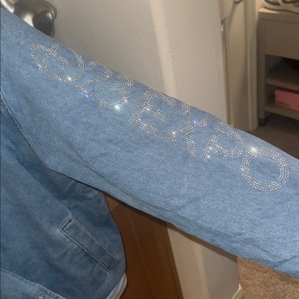 Special edition Disney 23 Mickey Mouse jean jacket - Picture 2 of 3